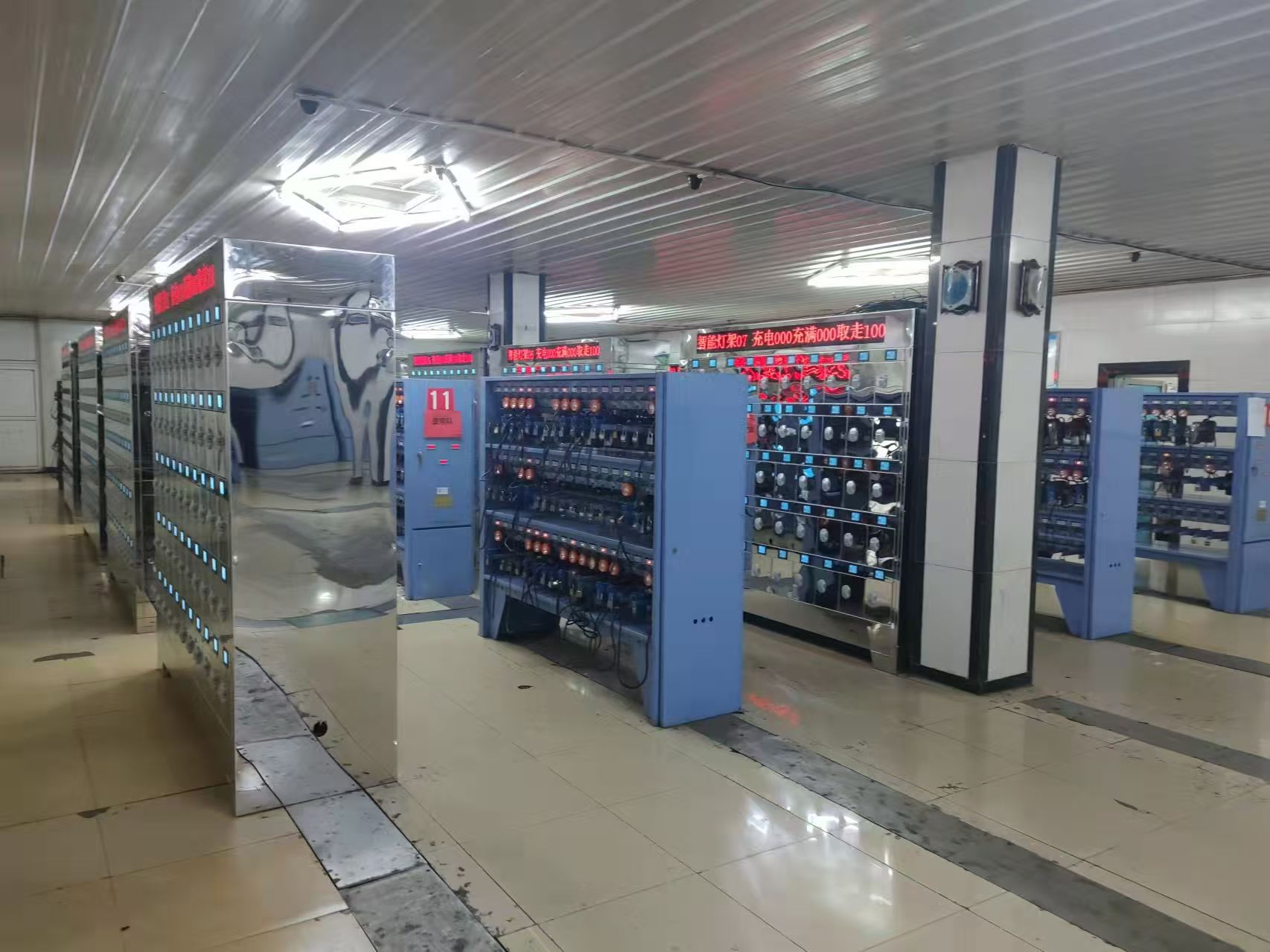miner-lamp-charging-cabinets .jpg miner-lamp-charging-cabinets .jpg